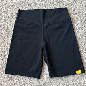 Yellow Label 7” Biker Shorts in Black Women’s Size M